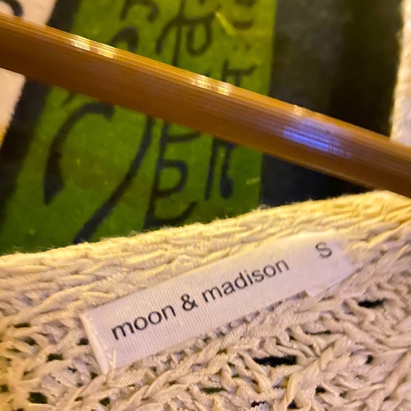 Beachy Knit Button Up Sweater (cardigan) Moon & Madison S - Picture 4 of 5